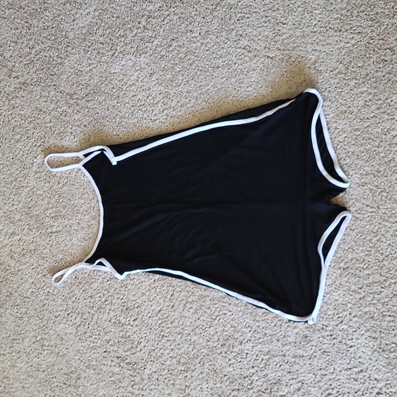 Sporty romper - Picture 1 of 5